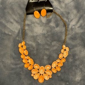 Set of earrings and necklace